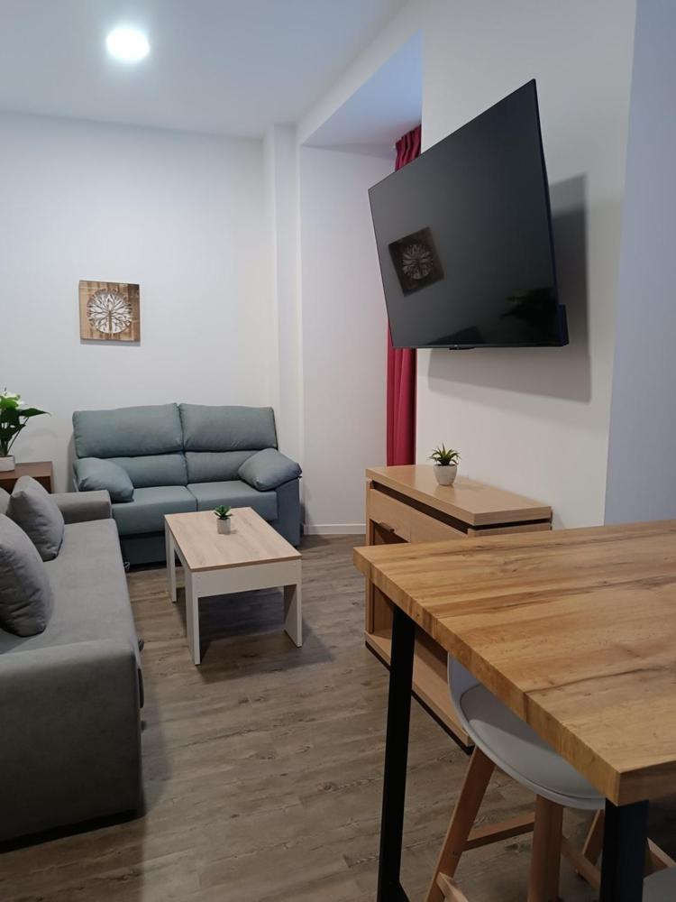Apartamentos Turisticos Avila Puerta De San Vicente 0-2 מראה חיצוני תמונה