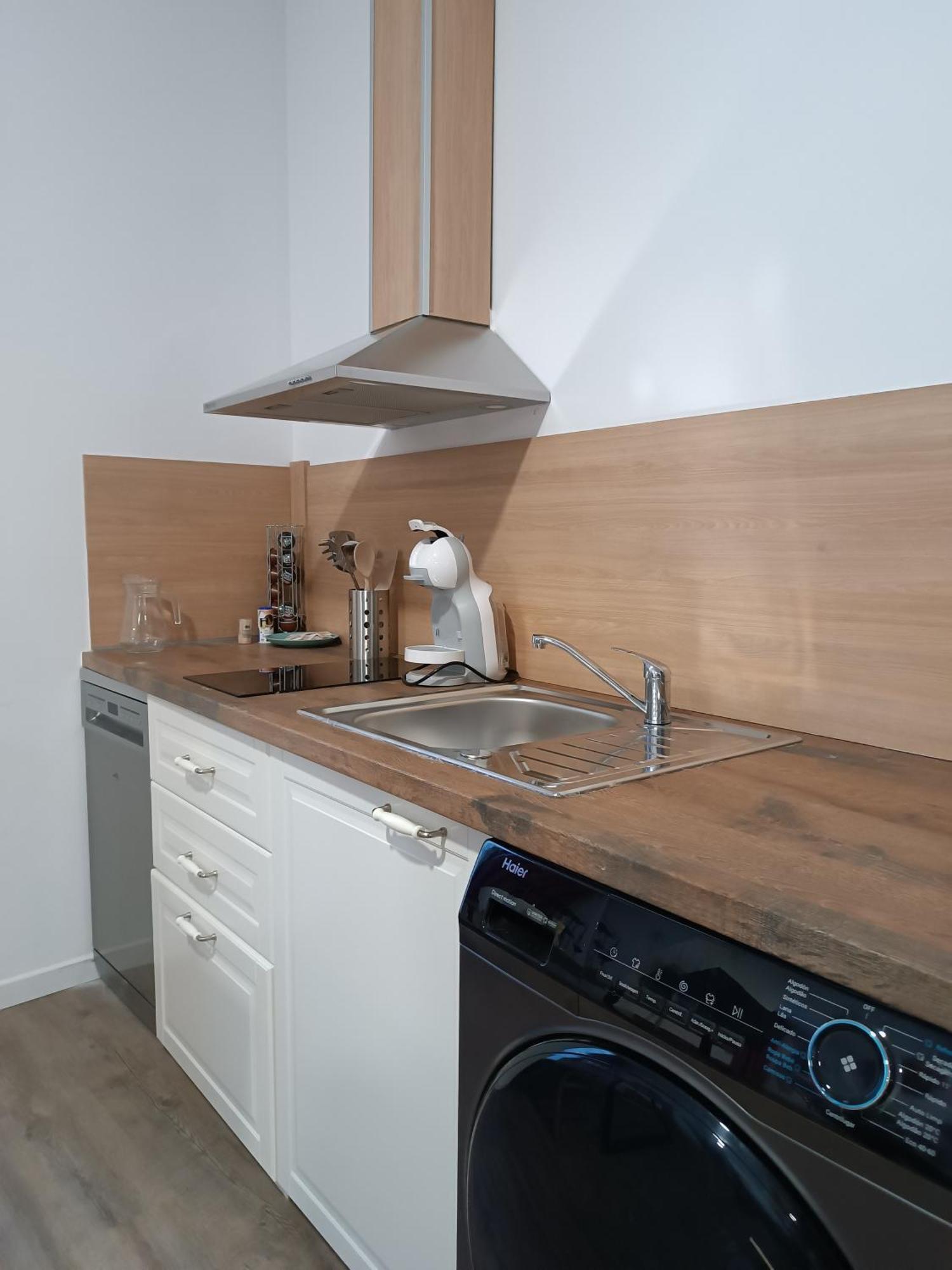 Apartamentos Turisticos Avila Puerta De San Vicente 0-2 מראה חיצוני תמונה