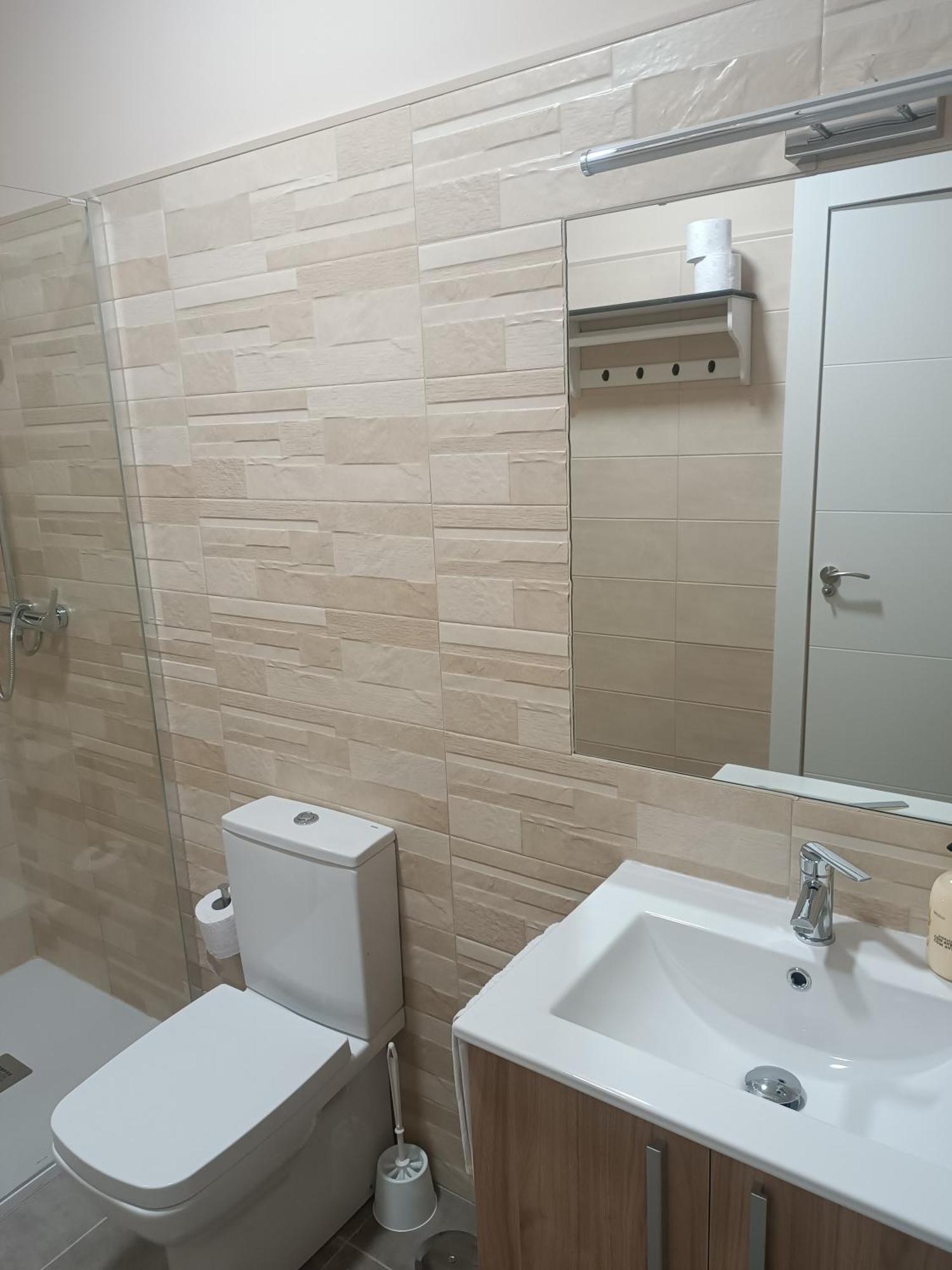 Apartamentos Turisticos Avila Puerta De San Vicente 0-2 מראה חיצוני תמונה